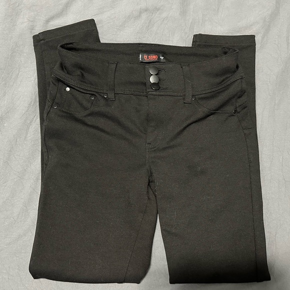 Fashion Nova Booty Shaping Pants - Picture 3 of 3